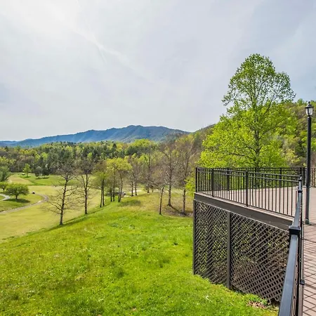 Serene & Luxury Mountain Stay
